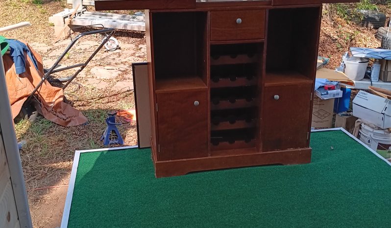 
								Large Fully Enclosed Mobile Bar full									