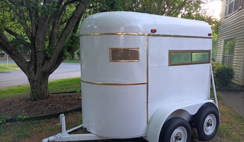 
								Converted Horse Trailer full									