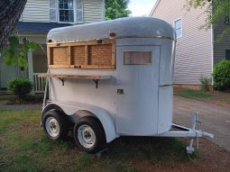 
										Converted Horse Trailer full									