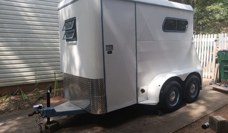 
								Converted Horse Trailer full									