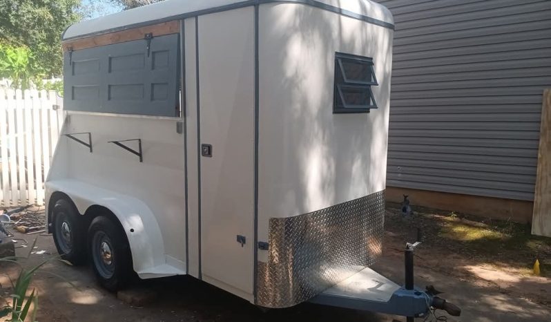 
								Converted Horse Trailer full									