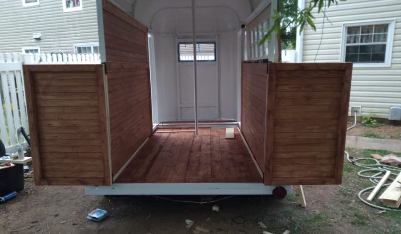 
								XL Converted Horse Trailer full									