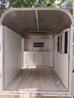 
										Fully Enclosed Mobile Bar full									