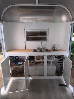 
										Fully Enclosed Mobile Bar full									